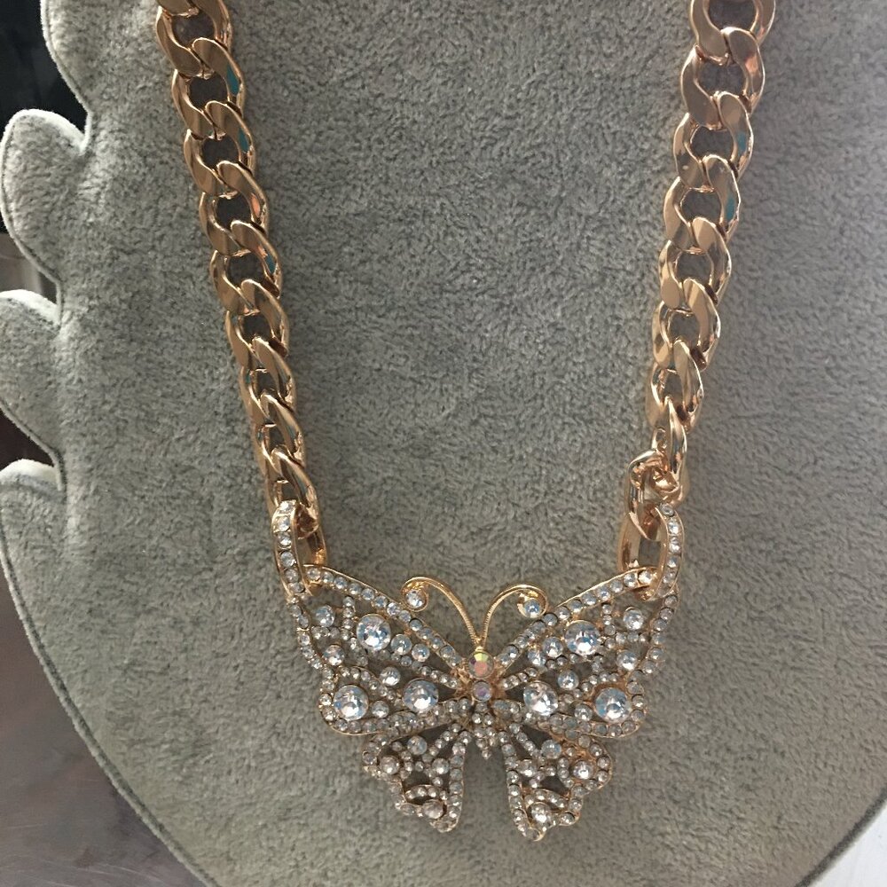 Butterfly Necklace Heavy Rope Chain = Goldtone NEW Dr 6 In Black Box